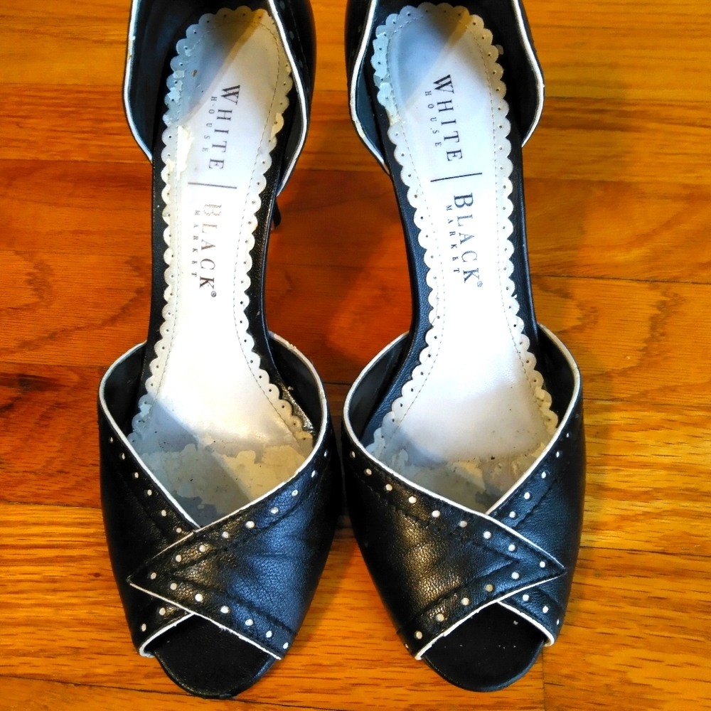 White House black market black leather shoes